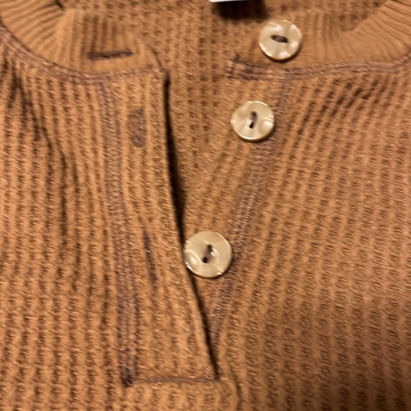 Old Navy Plush Waffle Knit Top - Picture 3 of 5